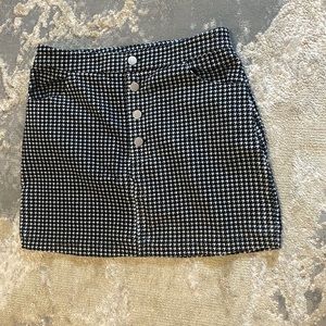 Black and white Forever 21 size L mini skirt